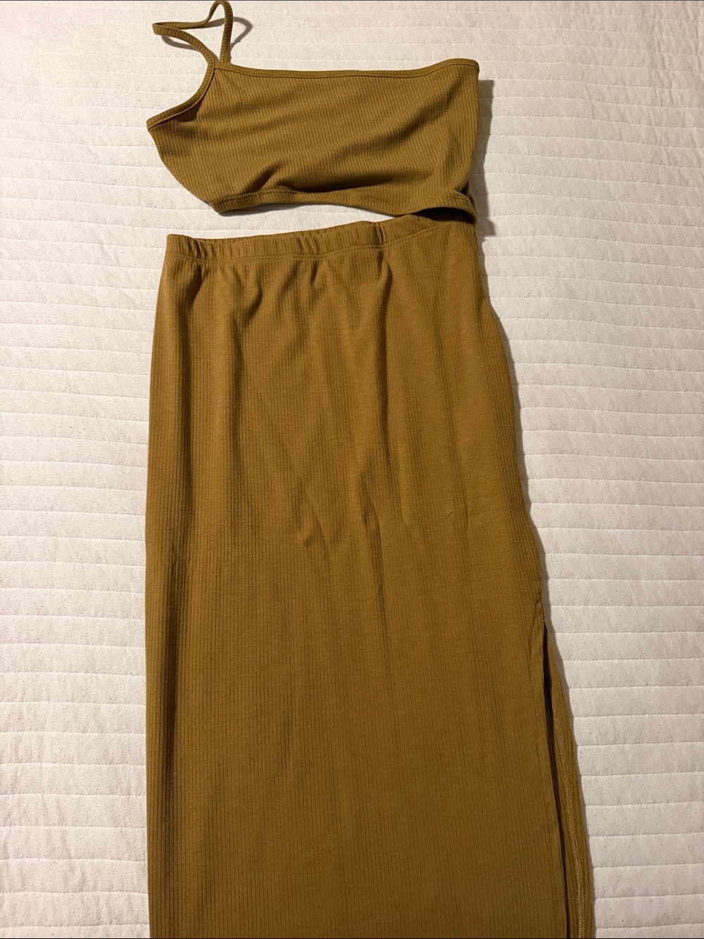 Women's Ribbed Midi Skirt in Mustard